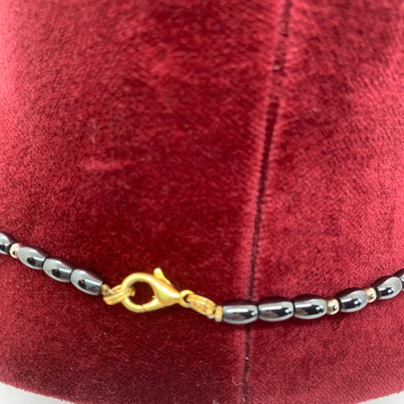 Hematite Oval Bead Necklace - Picture 2 of 3